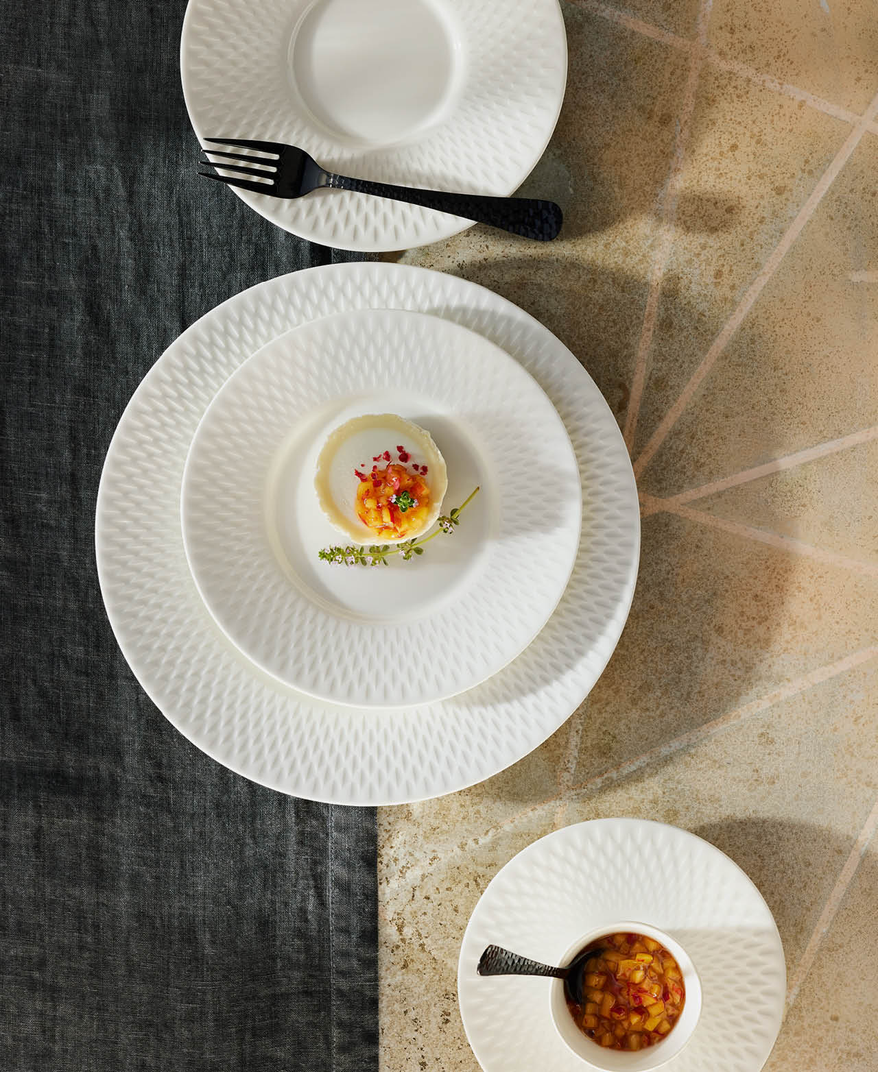 Plato Plano Redondo Con Relieve Purity Reflections - Blanco