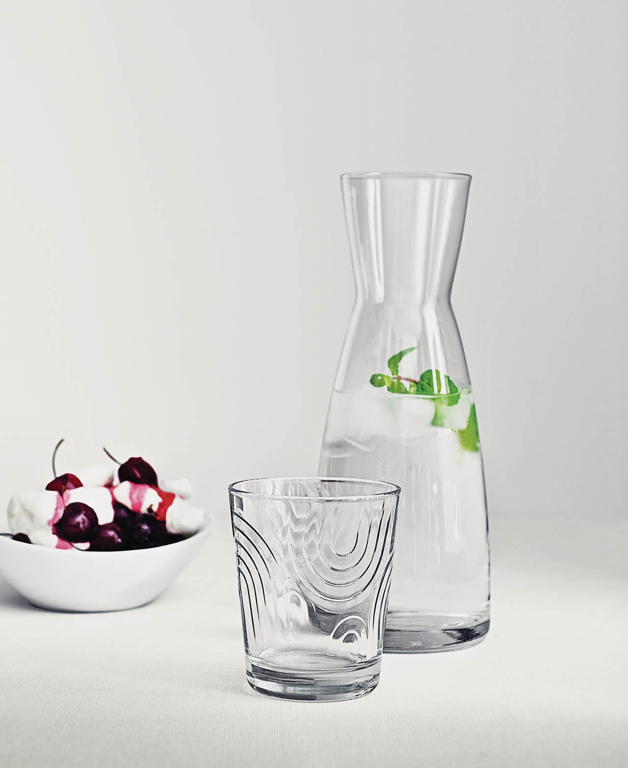 Ypsilon Bottle with Lid - Transparent