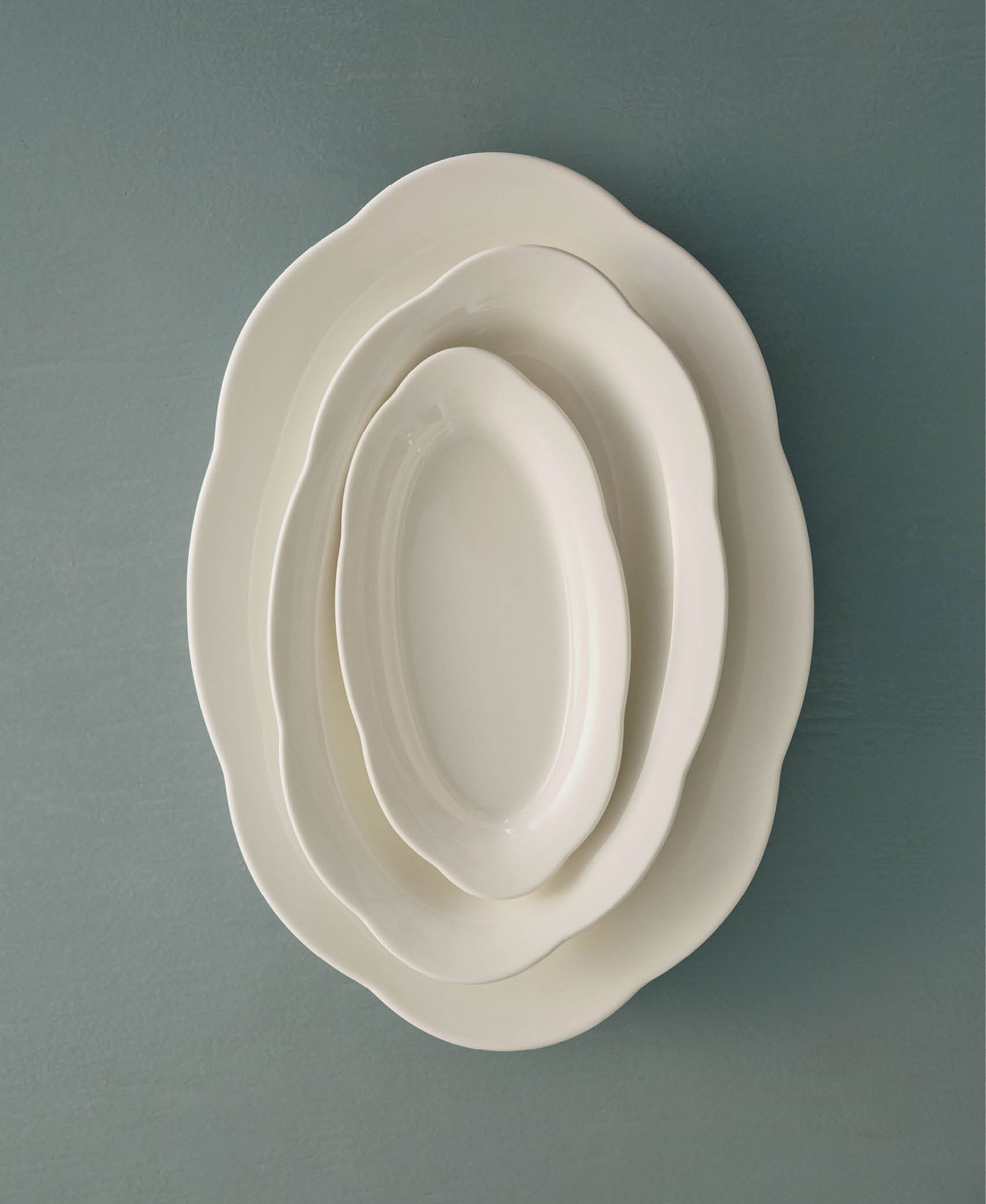 Plato Oval Silhouette - Blanco