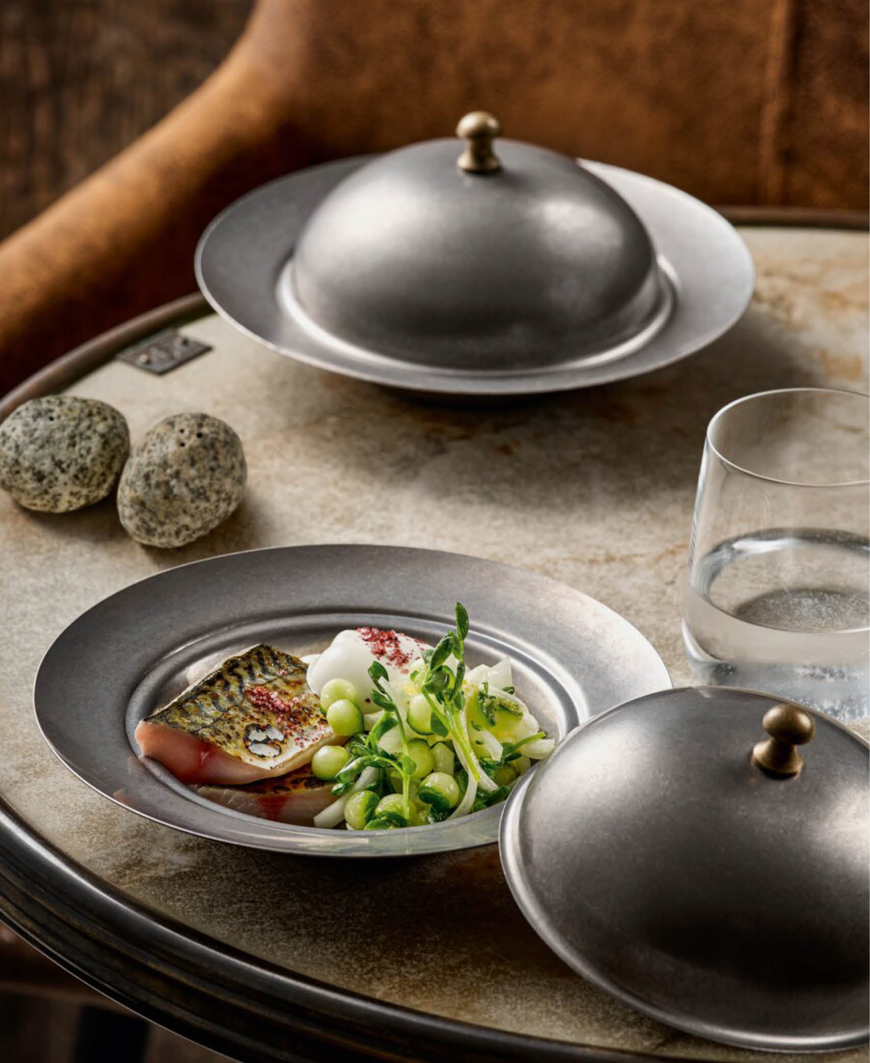 Plato redondo c/ cloché Spotlights - Plateado