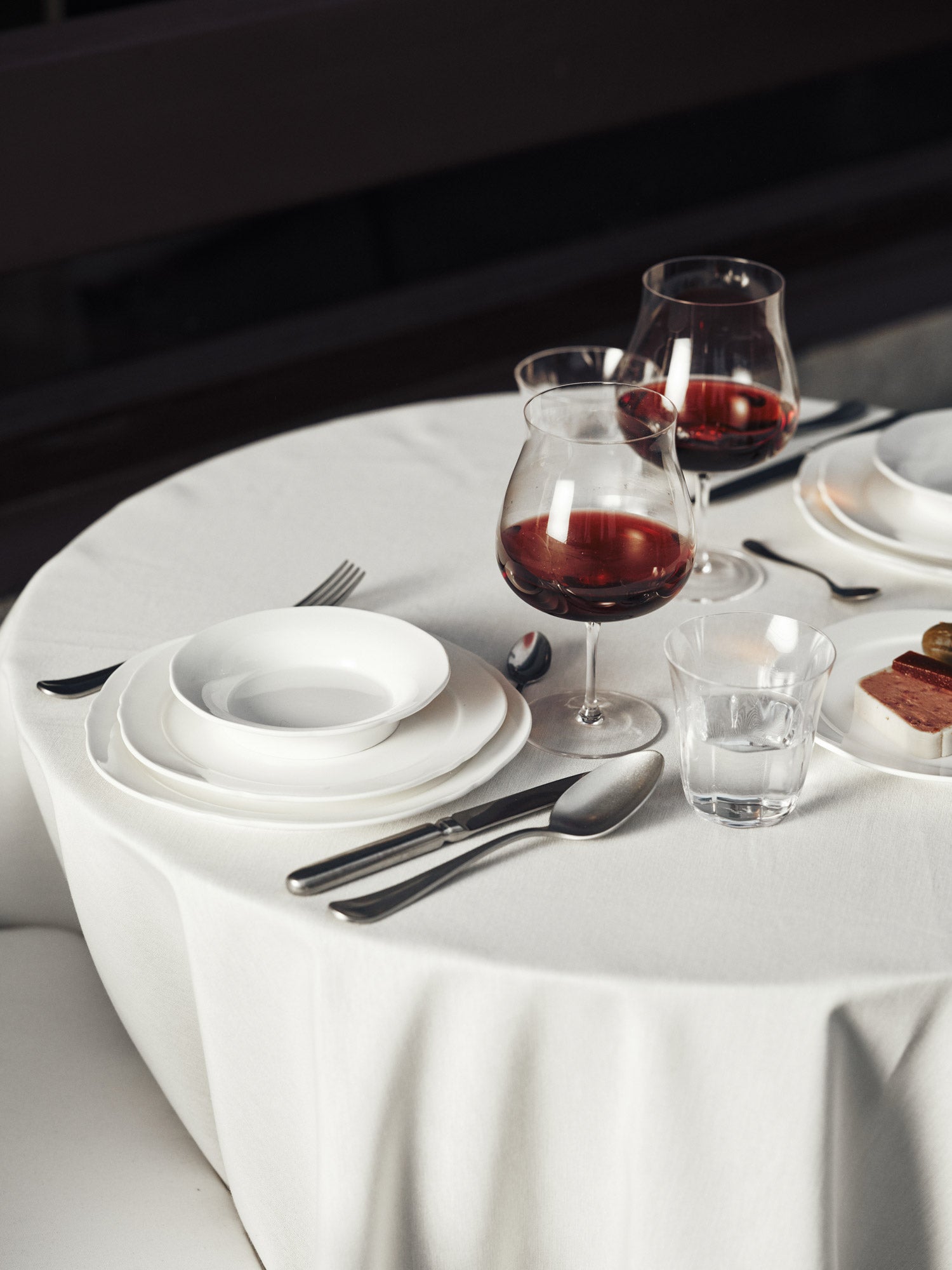 HOSPITALITY by Alvarez