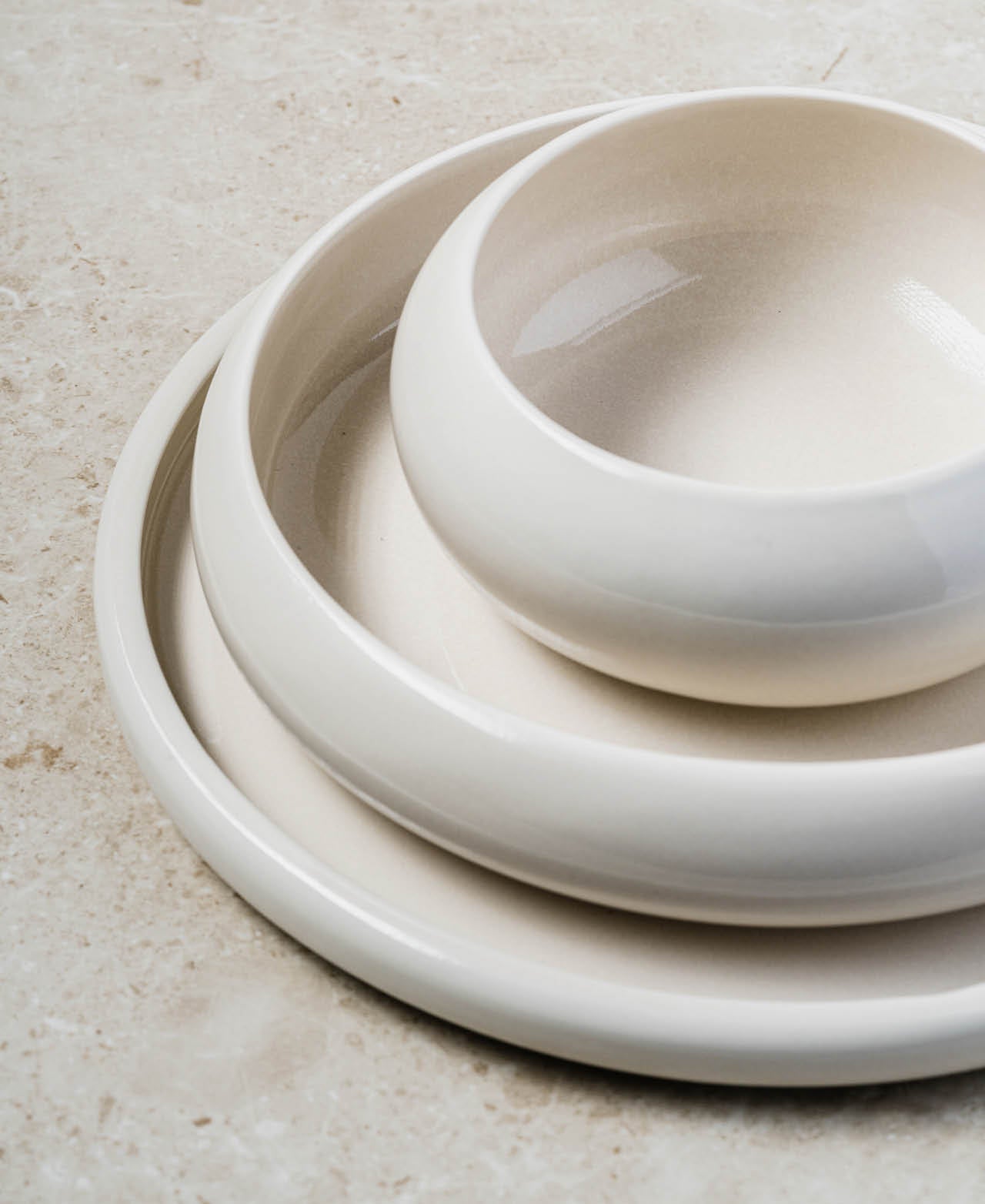 Vanilla Curved Bowl - White