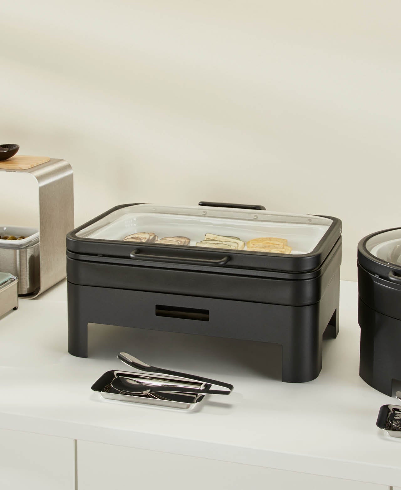 Chahfing dish rectangular negro con tapa transparente