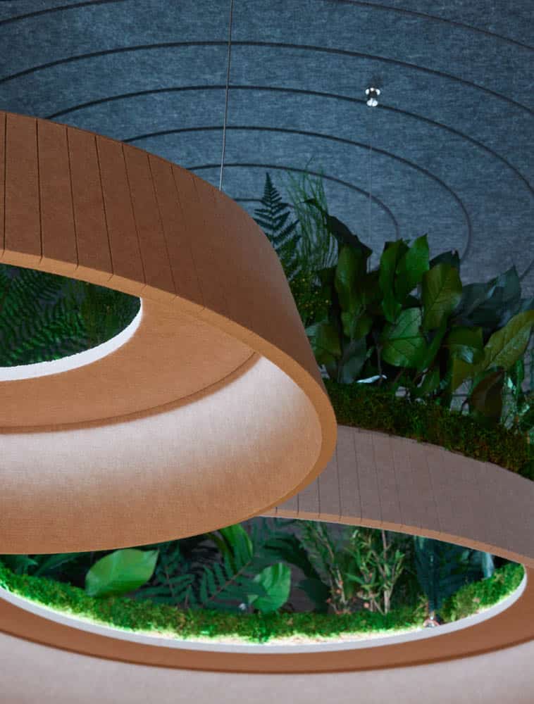 Panel acústico circular con vegetación integrada – solución de aislamiento sonoro sostenible para espacios interiores
